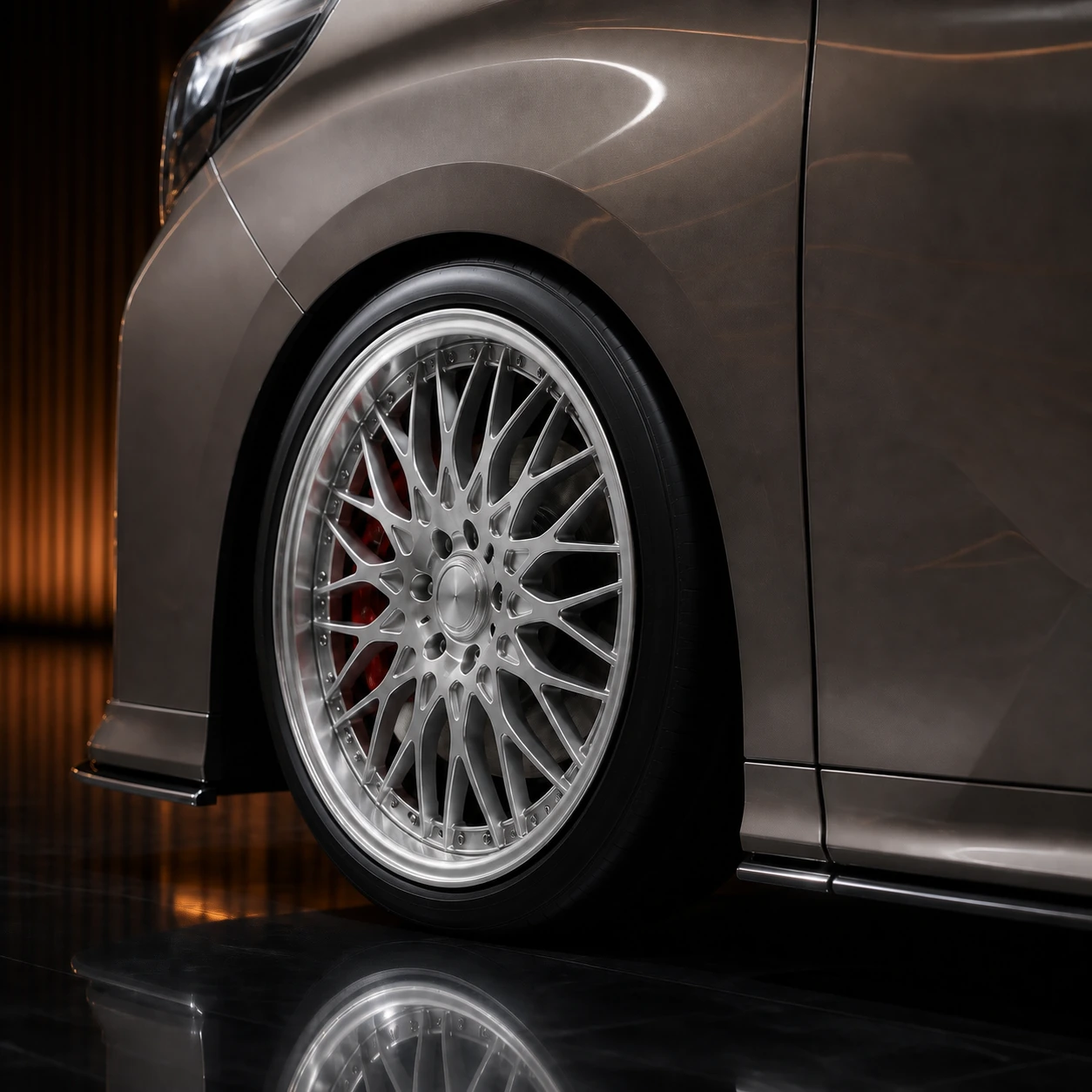 Toyota Alphard 30 pre-facelift silver mesh wheel and flap side-step AI concept detail