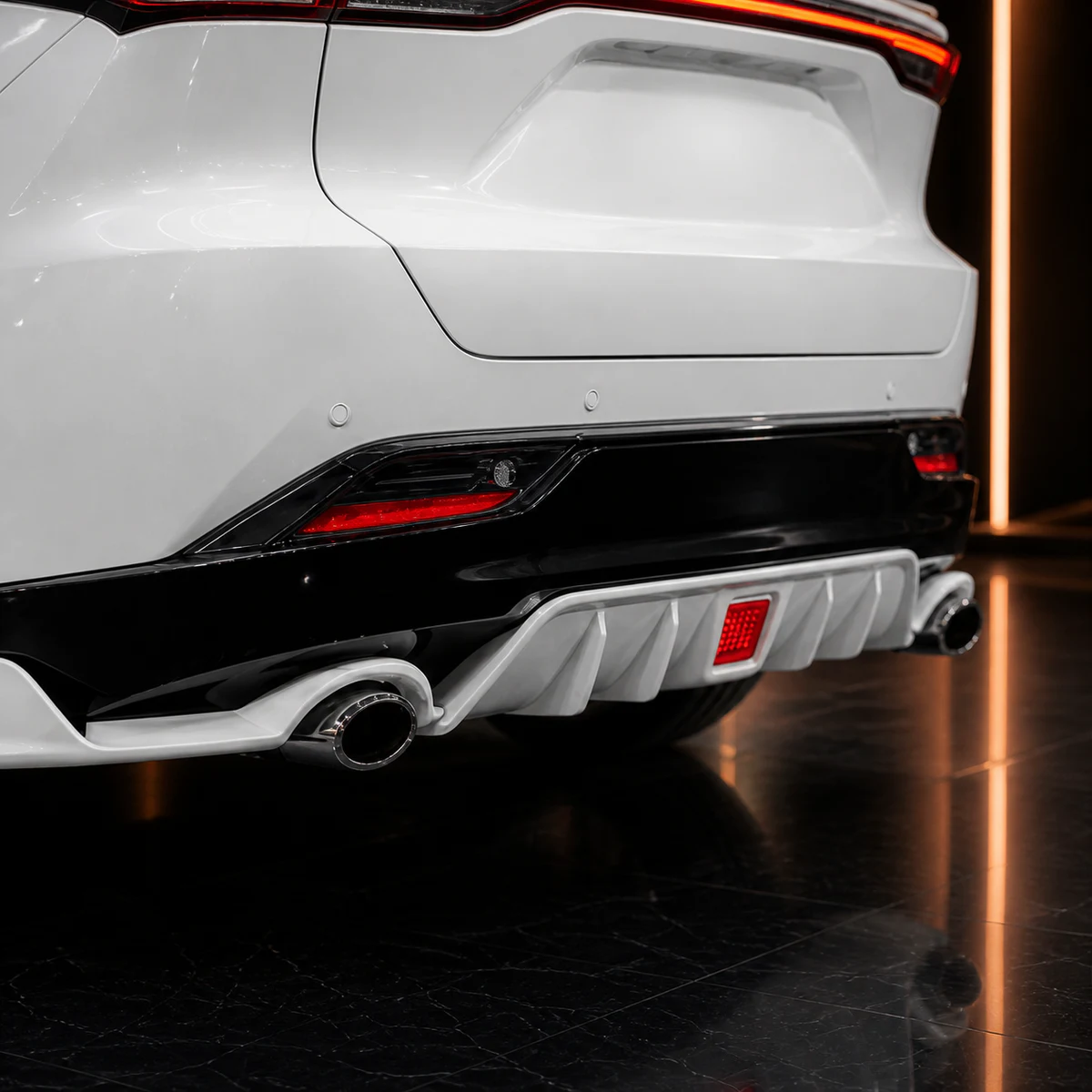 Toyota Harrier 80 dual-outlet rear diffuser AI concept detail