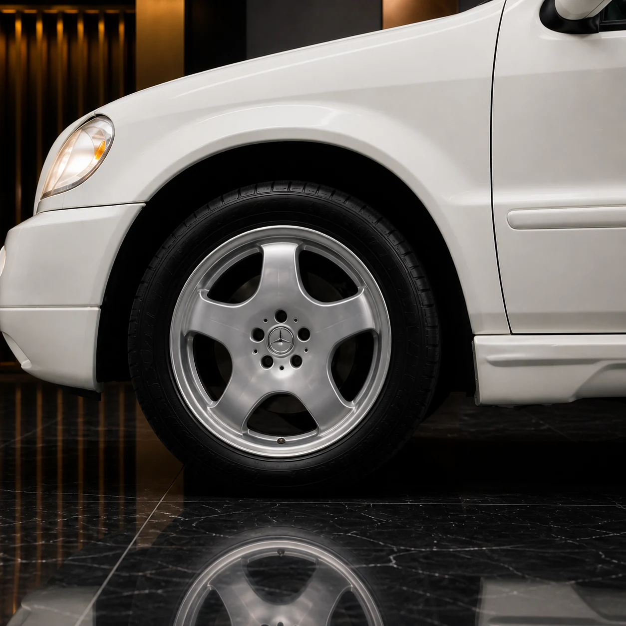 Executive Aero — Mercedes-Benz M-Class W163 (2002–2003) — wheel and side detail