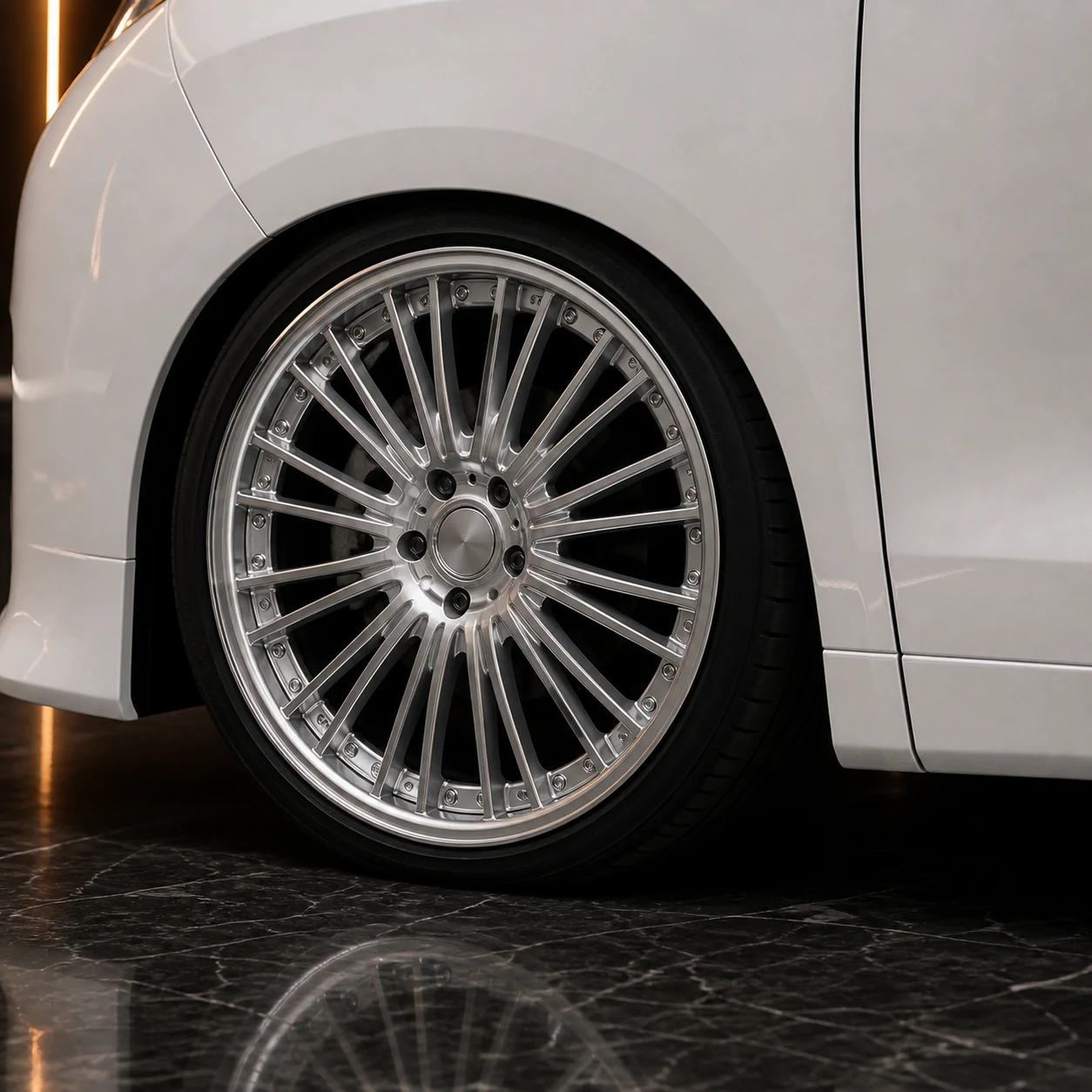 Executive Aero — Toyota Vellfire 20 Z Pre-Facelift (2008–2011) — wheel and side detail