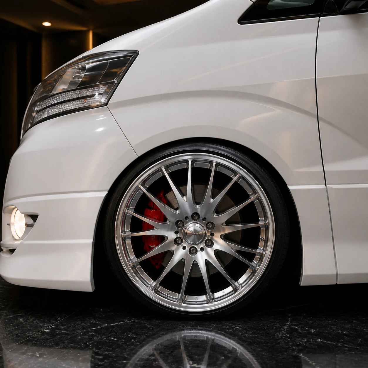 Executive Aero — Toyota Alphard 10 MS/AS Facelift (2005–2008) — wheel and side detail