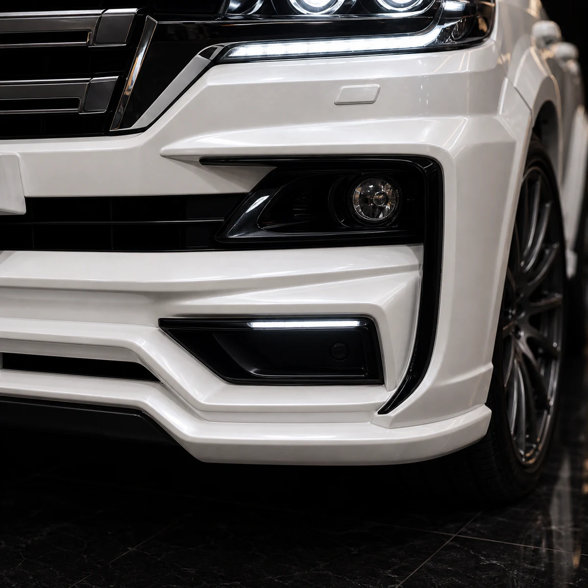 Toyota Land Cruiser 200 ZX front half and bumper garnish AI concept detail