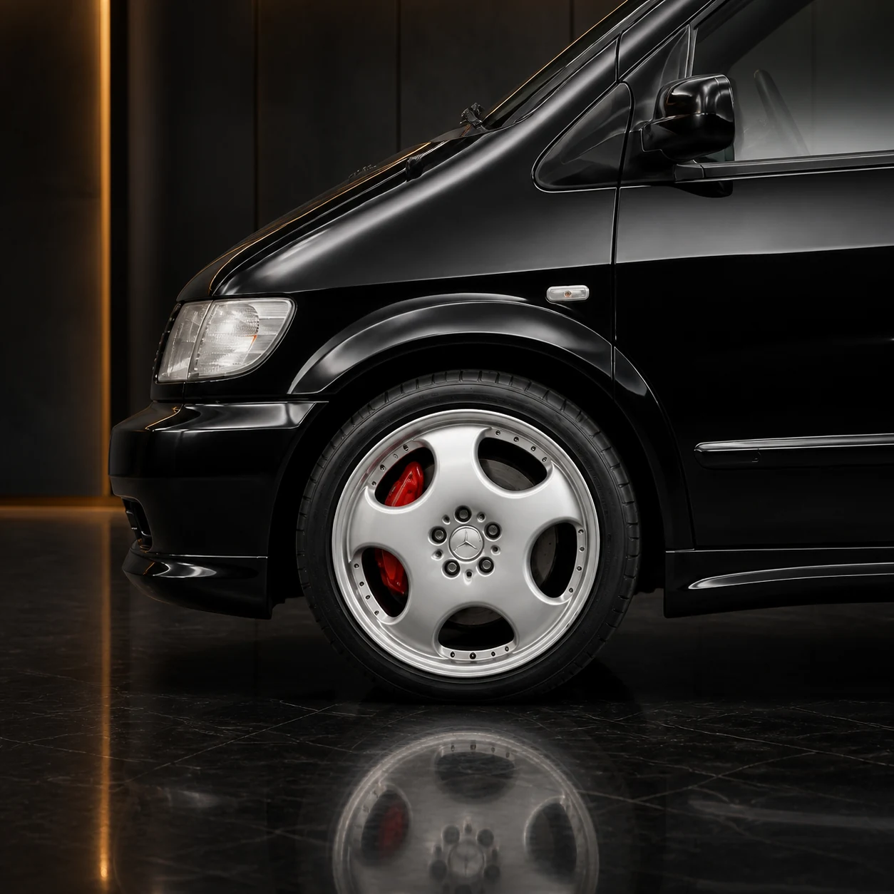 Executive Aero Second Edition — Mercedes-Benz V-Class W638 (1998–2003) — wheel and side detail