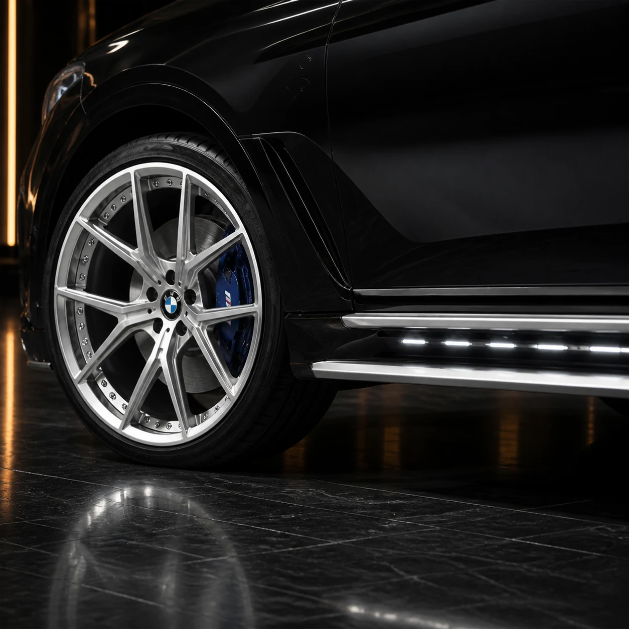 Sport Aero — BMW X7 35d/40d M Sport/M50i G07 (2019–2022) — wheel and side detail